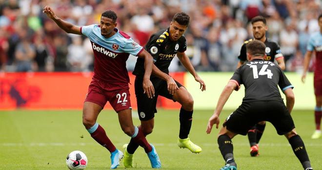 迪亚斯：裁判无视多纳鲁马被侵犯，我们需要统一的判罚标准