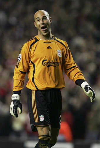 云南玉昆官宣续约赵宇豪徐宏杰 共绘足球新篇章（云南玉昆宣布与赵宇豪、徐宏杰续约 携手开启新征程）