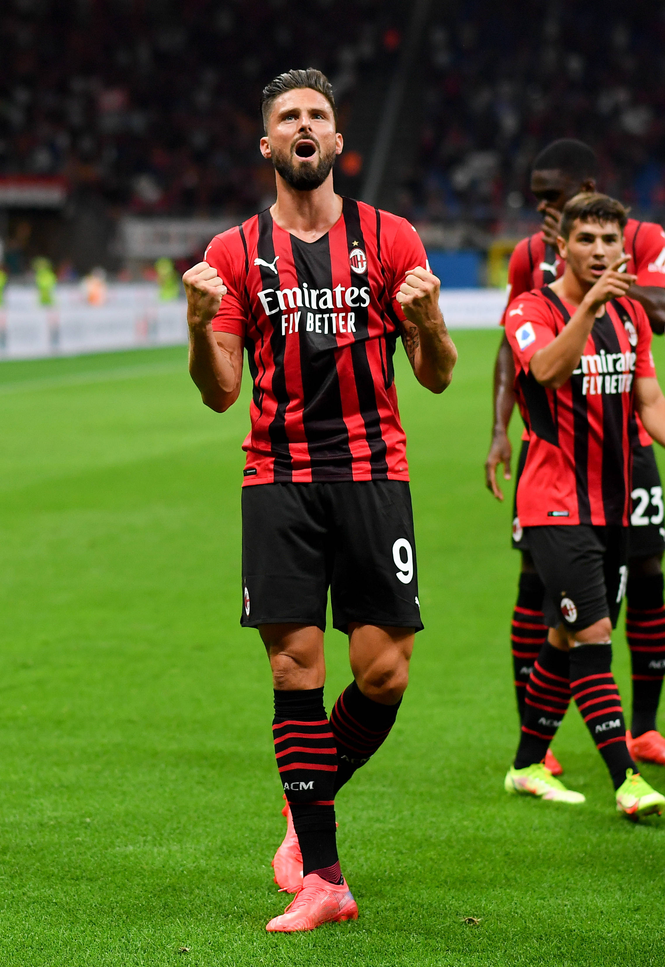 王燊超：只要我还能跑得动，还能做出贡献，我就会奉献出全部（王燊超：只要还能奔跑并贡献价值，我就会倾尽全力）