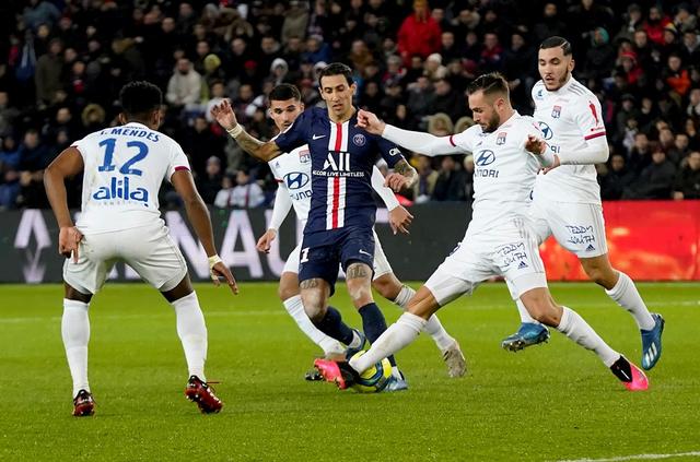 球迷比赛期间骂尤文踢得太烂，斯帕莱蒂回击：你们想怎样？