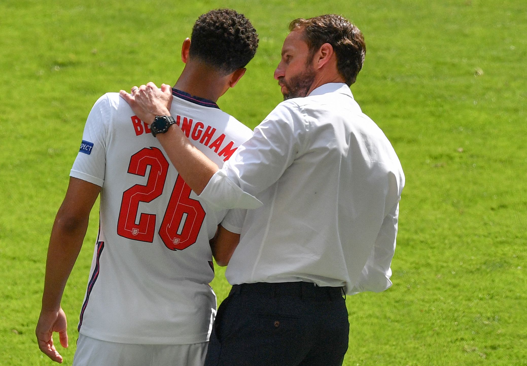 官方：瓦斯科达伽马与小将拉扬续约；拜仁等俱乐部在关注他（瓦斯科达伽马官宣与新星拉扬续约，拜仁等队持续关注）