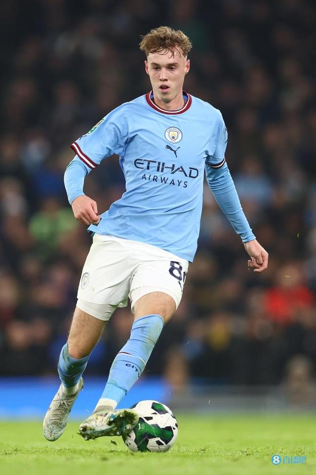 半场战报：汉堡1-1法兰克福，洛孔加，胡戈-拉松破门（半场：汉堡1-1战平法兰克福，洛孔加与胡戈-拉松建功）