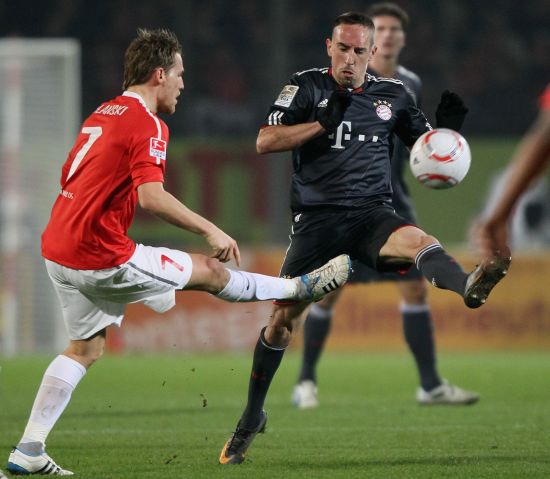 哀悼，前狼队青训球员在回家途中遭遇车祸遇难，年仅21岁（前狼队青训球员返家途中遭遇车祸不幸离世，年仅21岁）