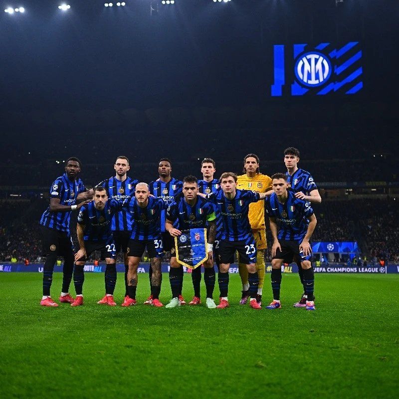 杜兰特中投精准，全场欢呼（杜兰特中距离手感爆棚，全场沸腾）