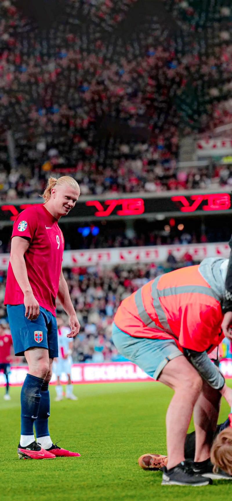 法尔克：杰克逊冬窗不会离开，但拜仁也暂无买断计划（法尔克：杰克逊冬窗留队，拜仁暂无买断意向）