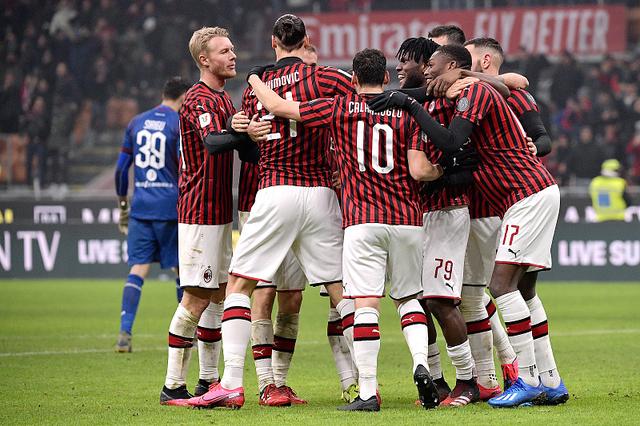 邮报整理C罗豪车收藏：有多辆布加迪，最贵的车价值850万英镑（邮报盘点C罗奢华车库：多辆布加迪在列，最贵车型价值850万英镑）