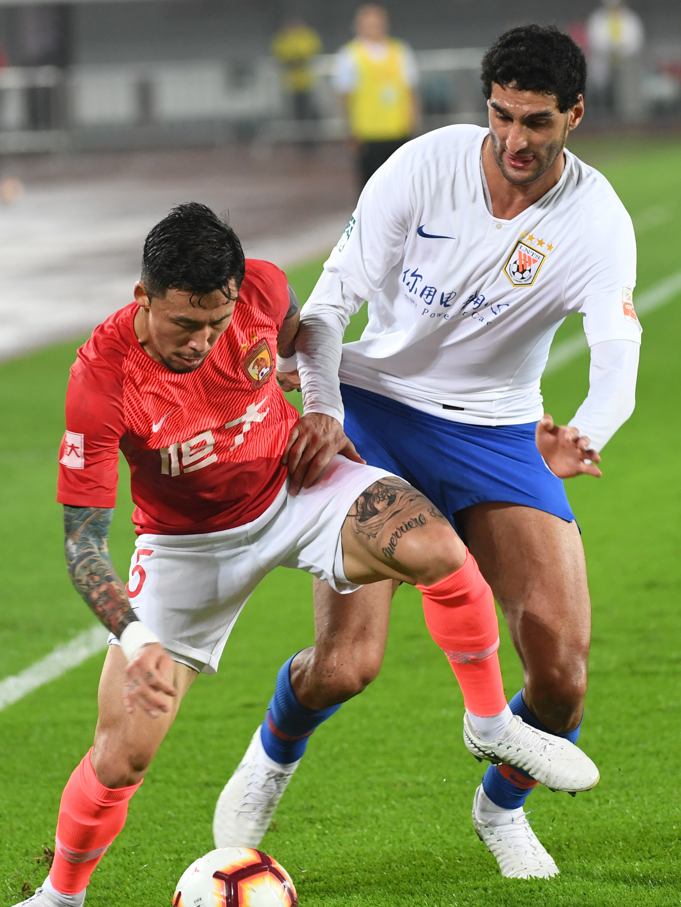 F1车手市场最新动向：哈贾尔顺利取代角田裕毅，红牛阵容迎来重要调整