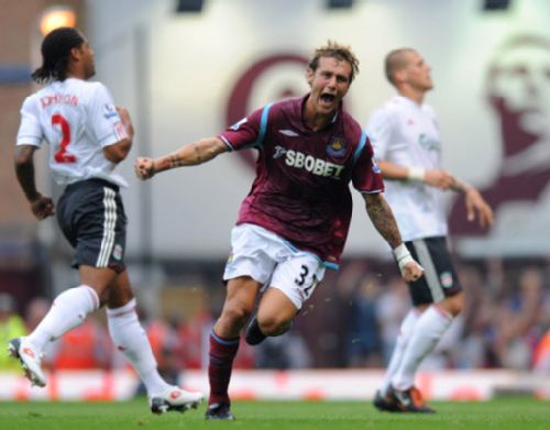 队报：大巴黎女足3场比赛因球员违规被判负，联赛被扣掉9分（队报：巴黎圣日耳曼女足因球员违规被判3场失利，联赛积分被扣9分）