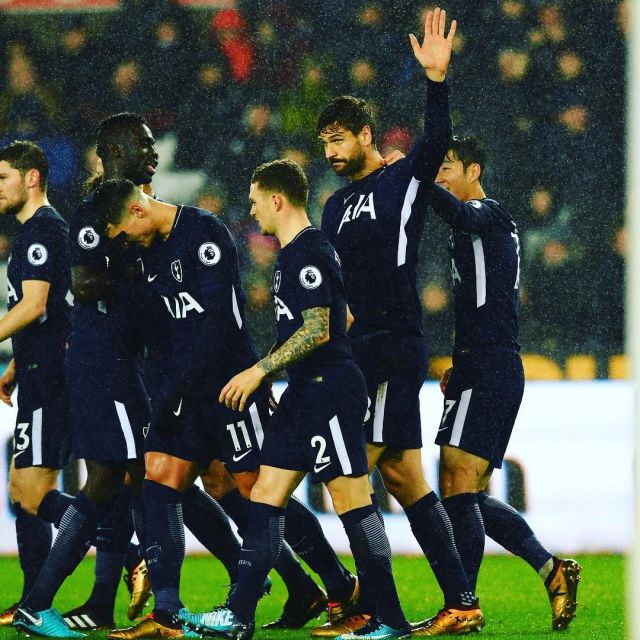 NBA：湖人加时险胜掘金 詹姆斯砍下40分（加时苦战湖人险胜掘金 詹姆斯轰下40分）